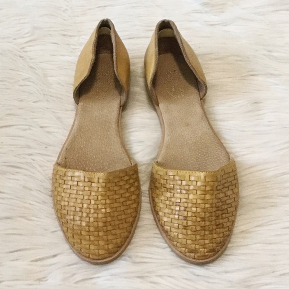 seychelles woven flats